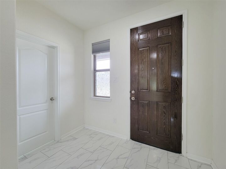 Property Photo: 4015 Mossy Banks Lane TX 77068