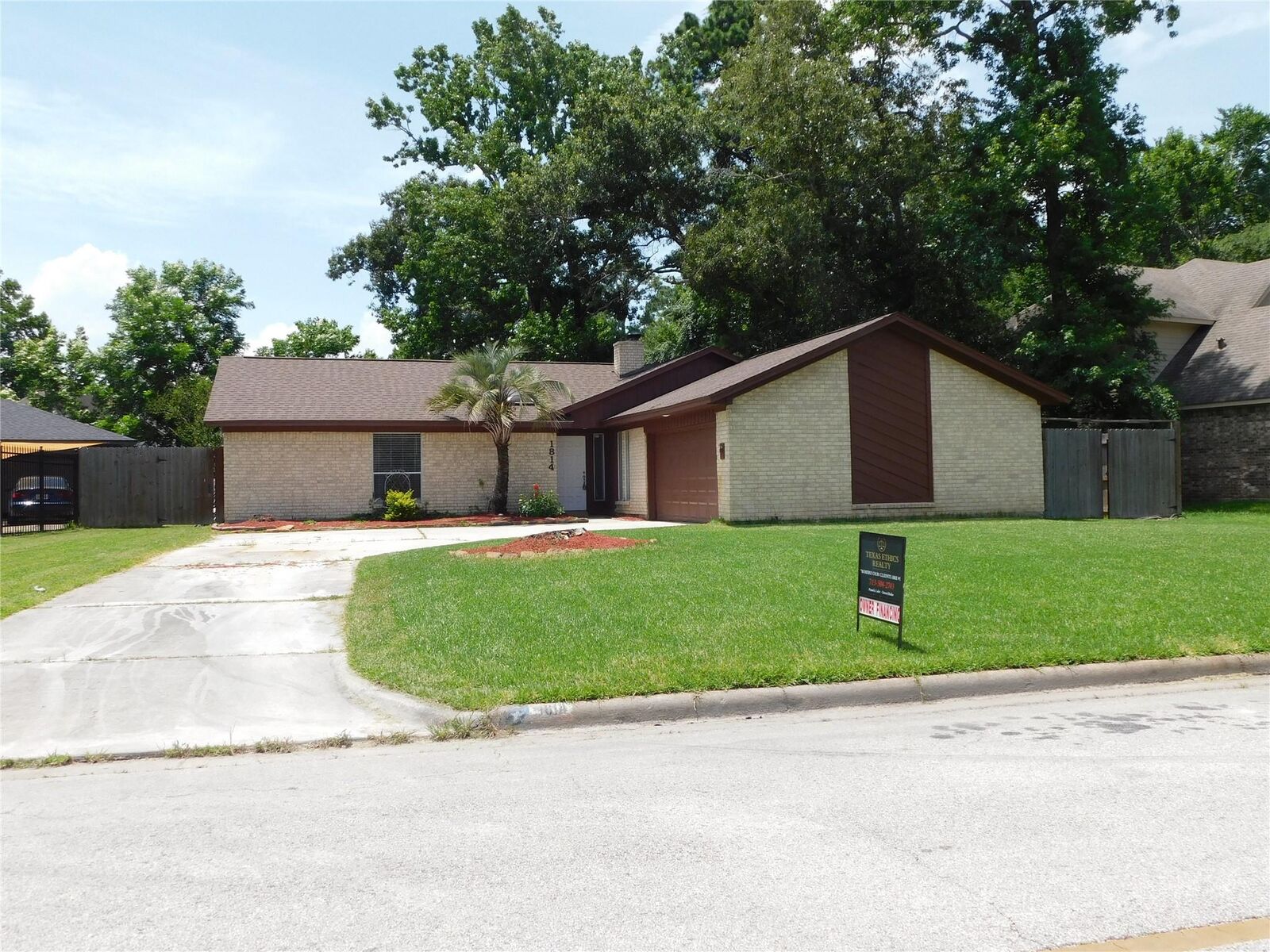 Property Photo: 1814 Chart Dr Drive TX 77532