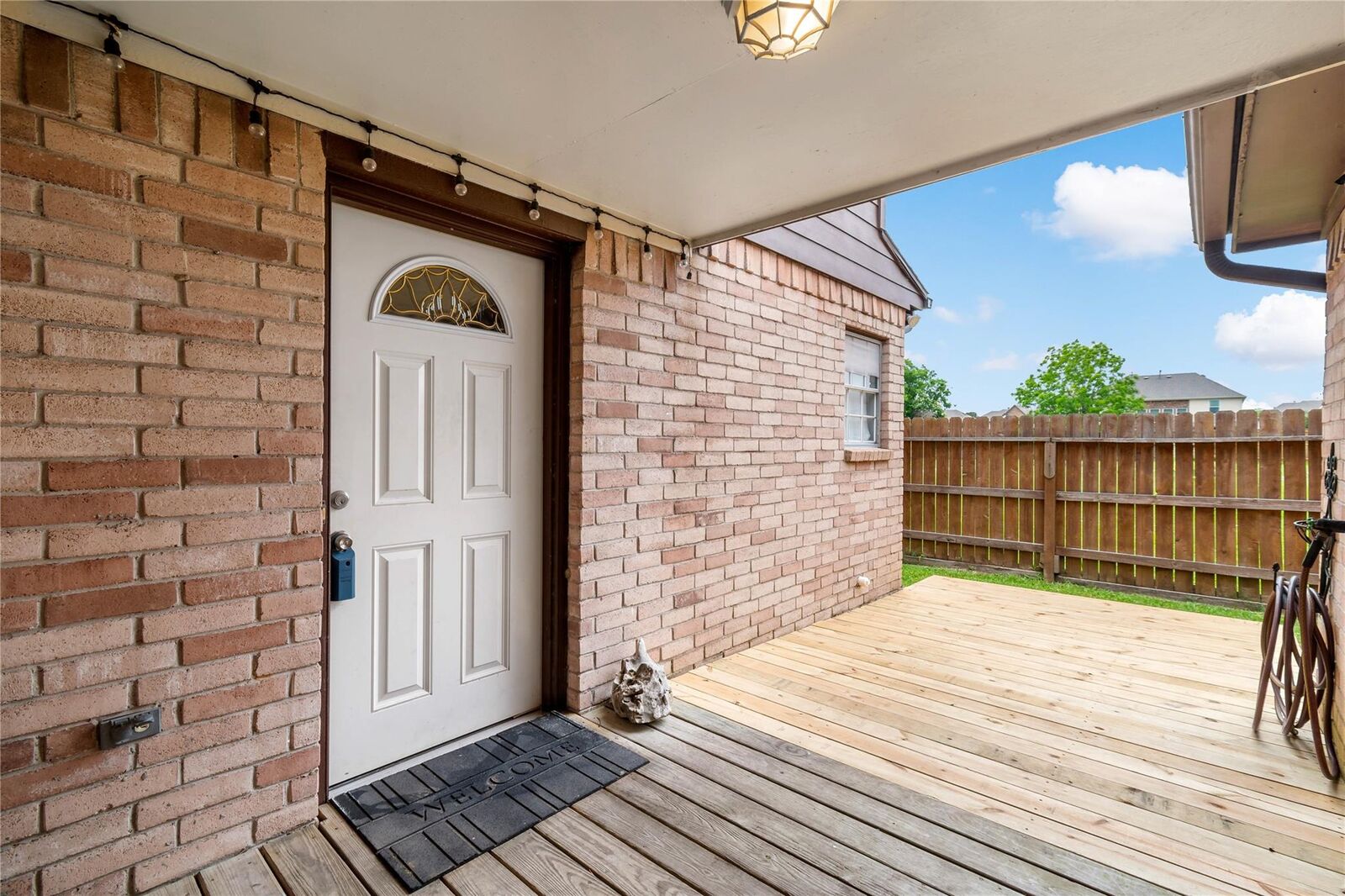 Property Photo: 542 Birdsong Drive TX 77573
