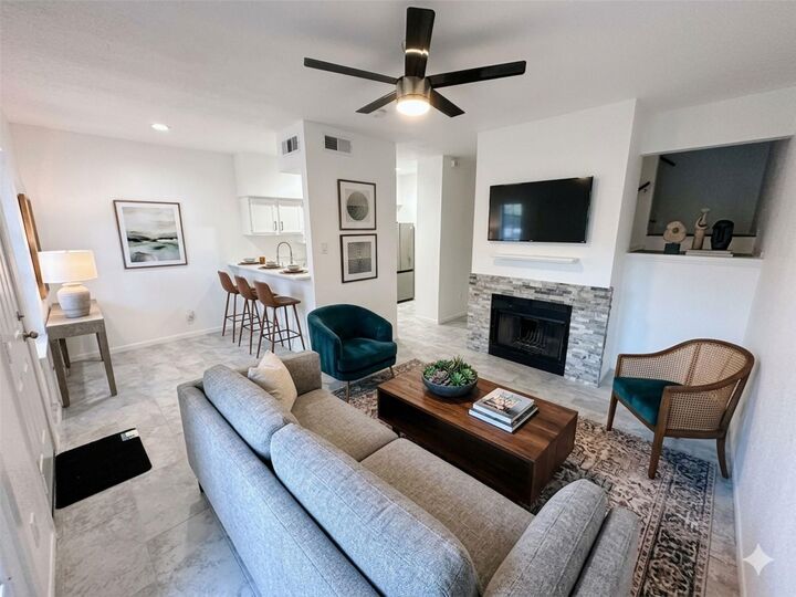Property Photo:  2121 El Paseo Street 2202  TX 77054 