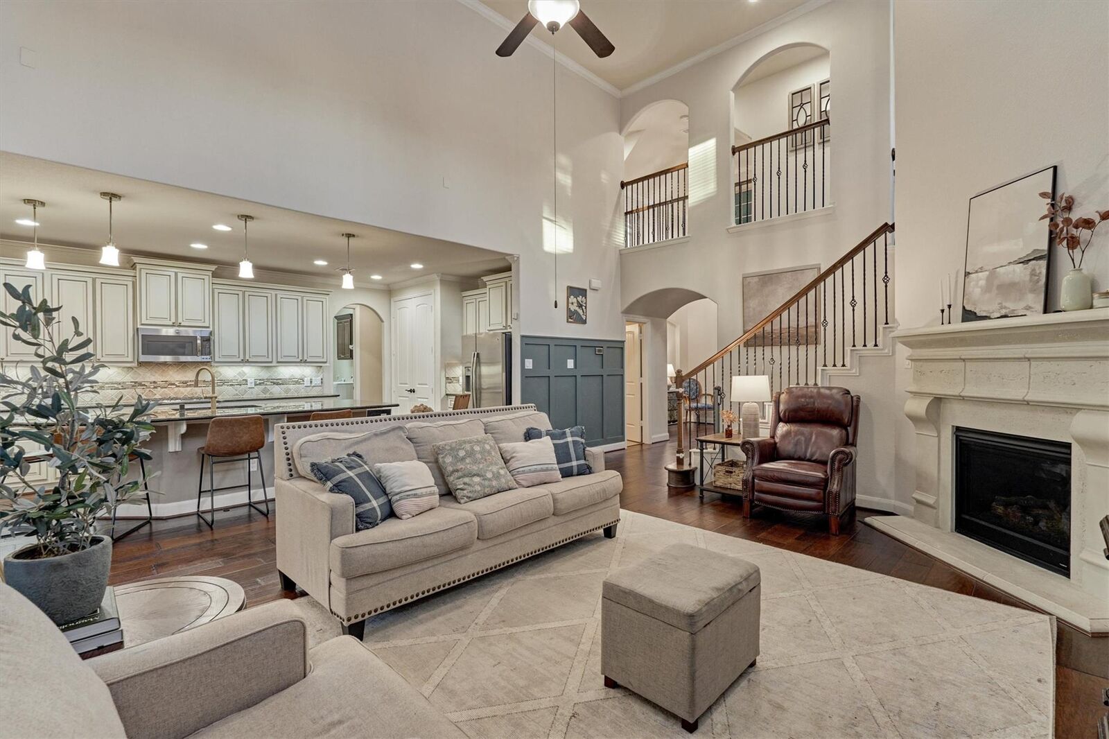Property Photo:  319 Kinderwood Trail  TX 77316 