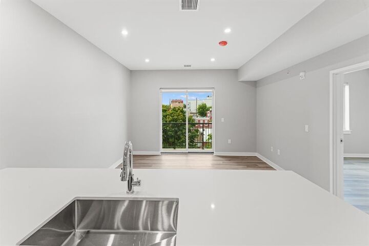 Property Photo: 475 Communipaw Ave 401 NJ 07304
