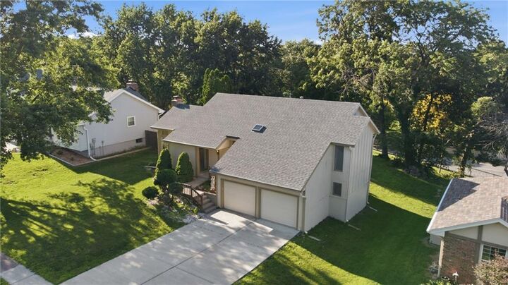 Property Photo: 3300 NE 71st Terrace MO 64119