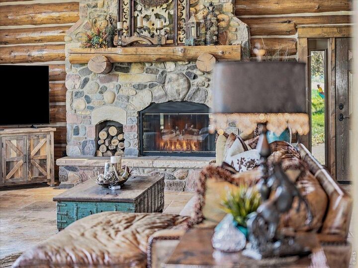 Property Photo:  13024 Owl Canyon Trl  CO 80535 
