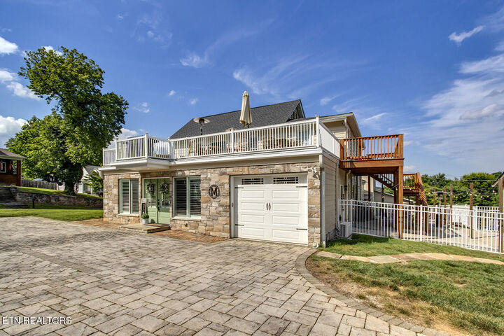 Property Photo:  822 Cumberland St  TN 37748 