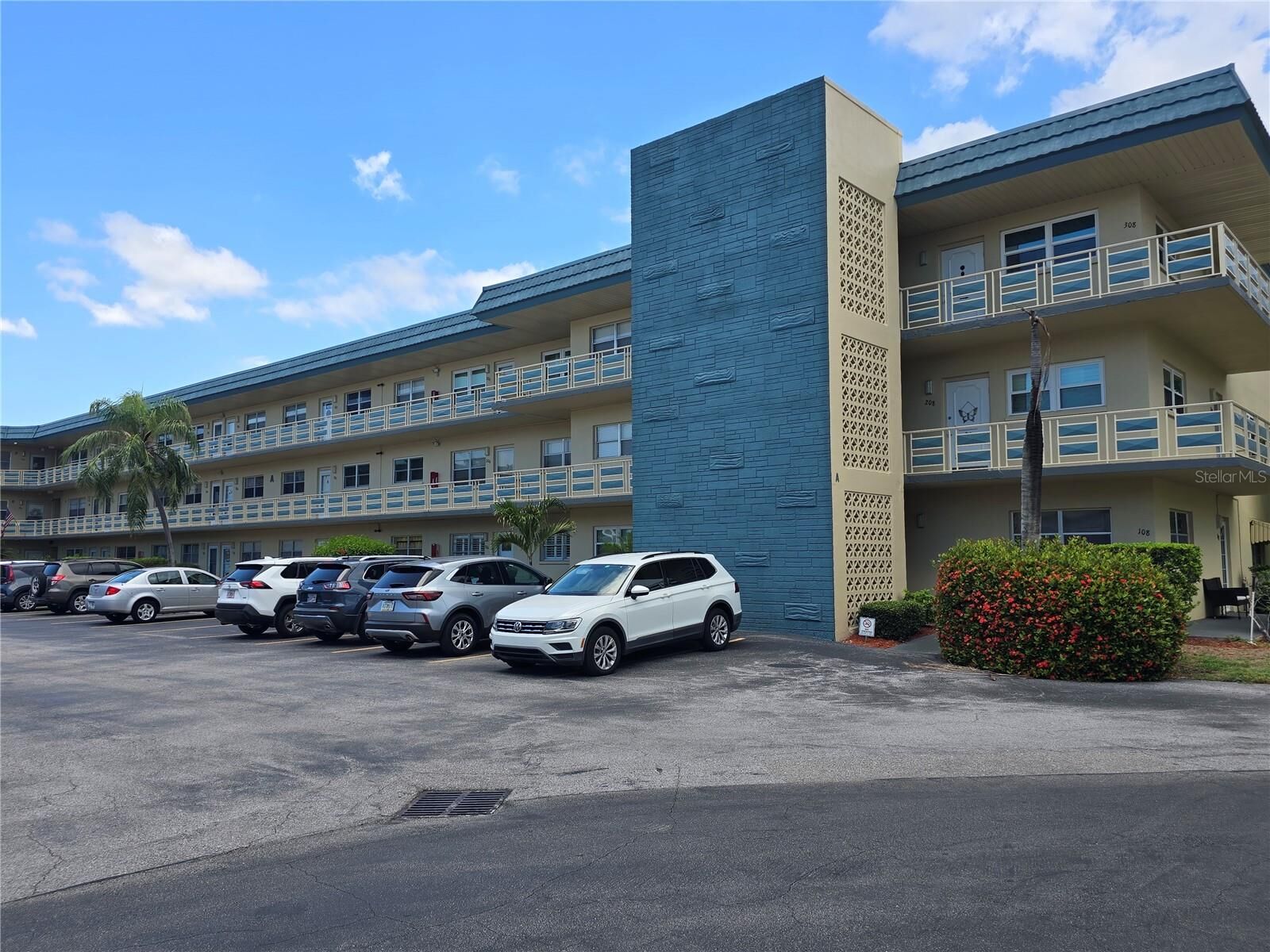Property Photo:  5750 80th Street N A106  FL 33709 