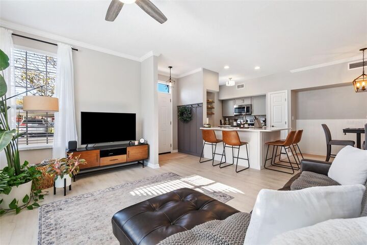 Property Photo: 10412 White Lake Court 10412 FL 33626