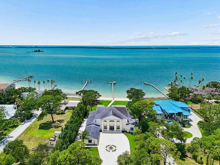 Property Photo: 1516 Bayshore Boulevard FL 34698