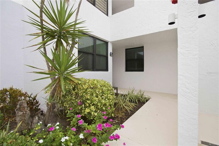 Property Photo: 521 Bayport Way 521 FL 34228