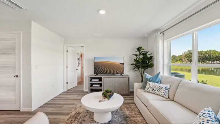 Property Photo: 1122 Arrowhead Vine Court FL 33566