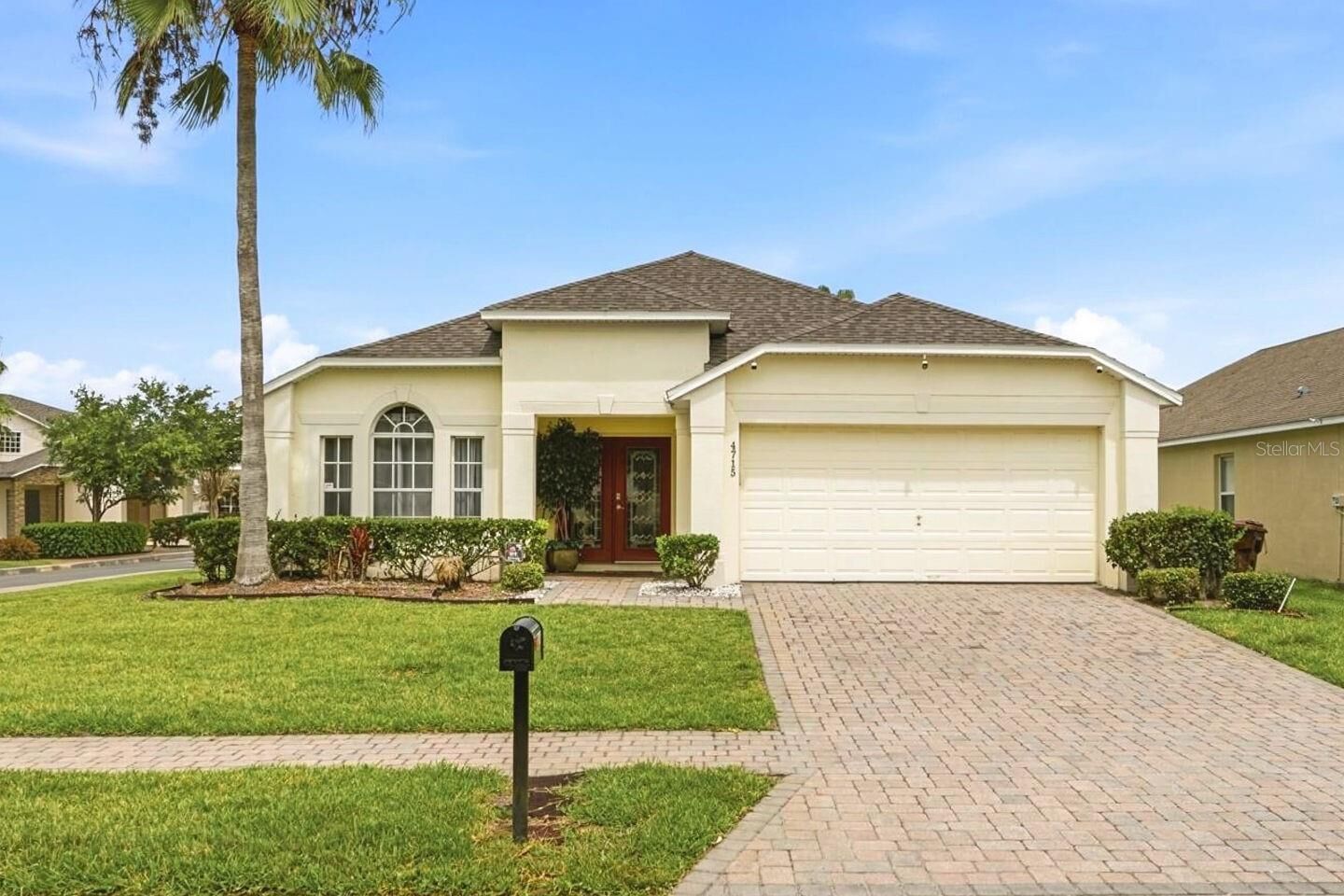 Property Photo: 4715 Cumbrian Lakes Drive FL 34746