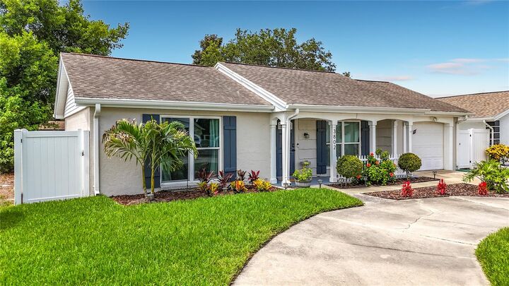 Property Photo:  3802 Grayton Drive  FL 34652 