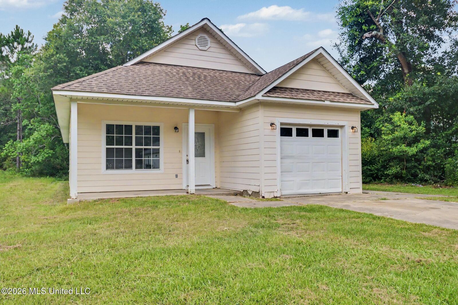Property Photo: 11609 Oaklane Drive MS 39503