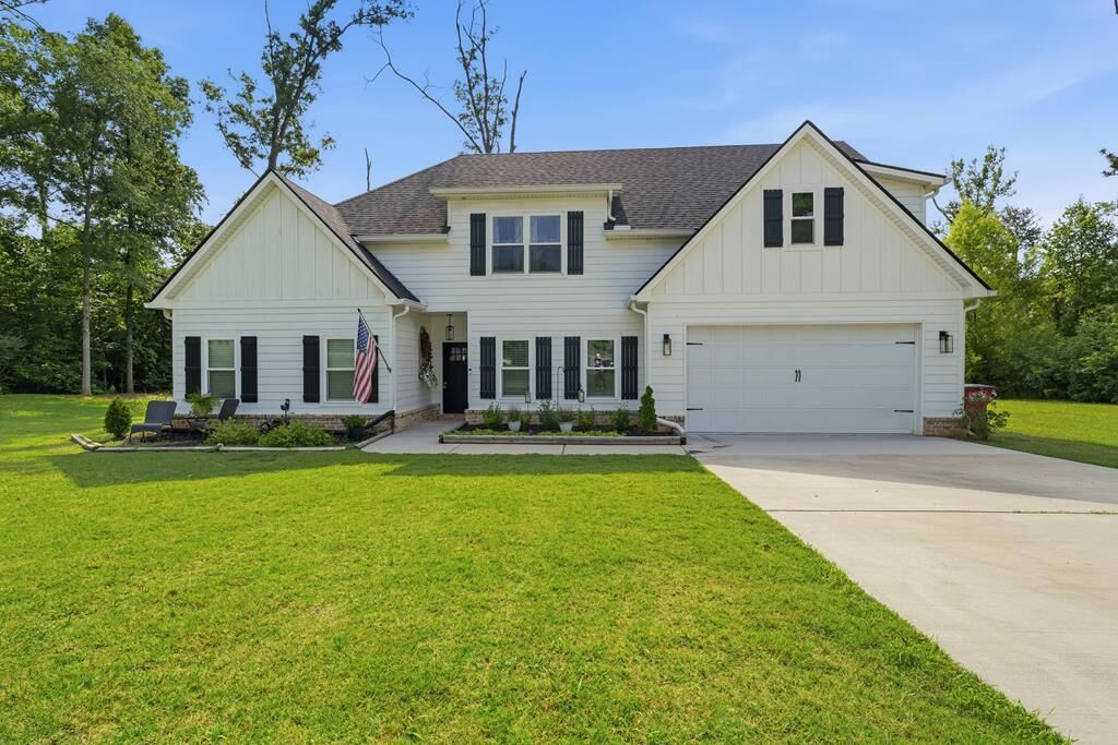 Property Photo: 221 Diamond Place GA 31032