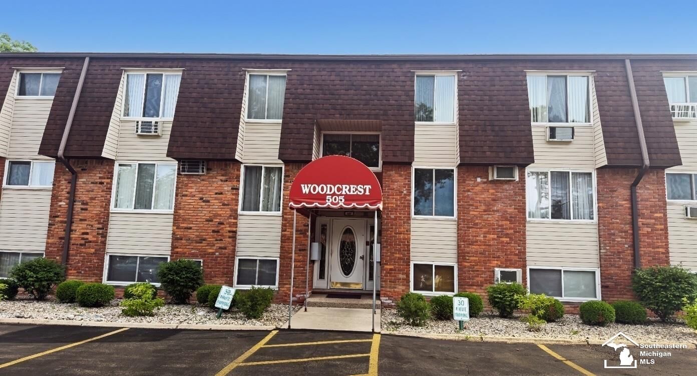 Property Photo:  505 John Anderson #57 Court 57  MI 48162 