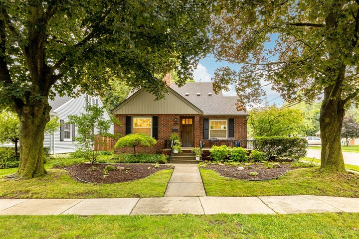 Property Photo:  399 Auburn Street  MI 48170-1070 
