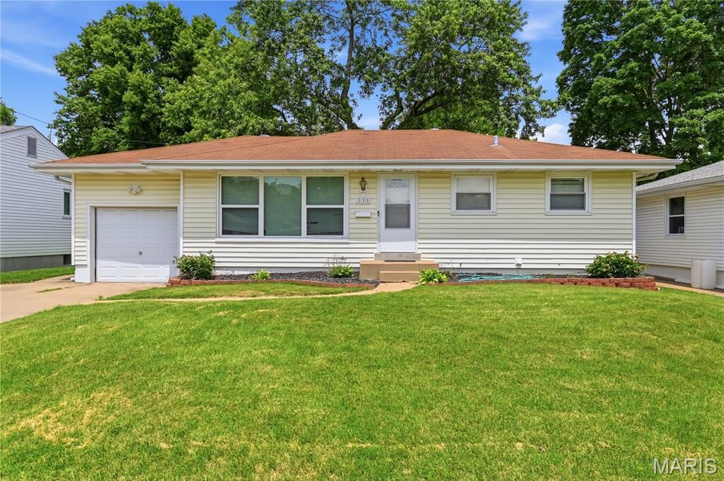Property Photo: 335 Monterey Drive MO 63031