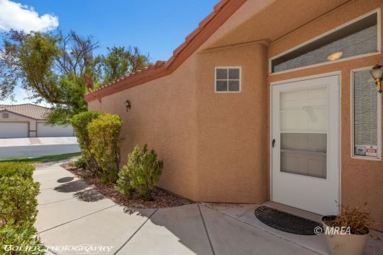 Property Photo: 425 Beacon Ridge NV 89027