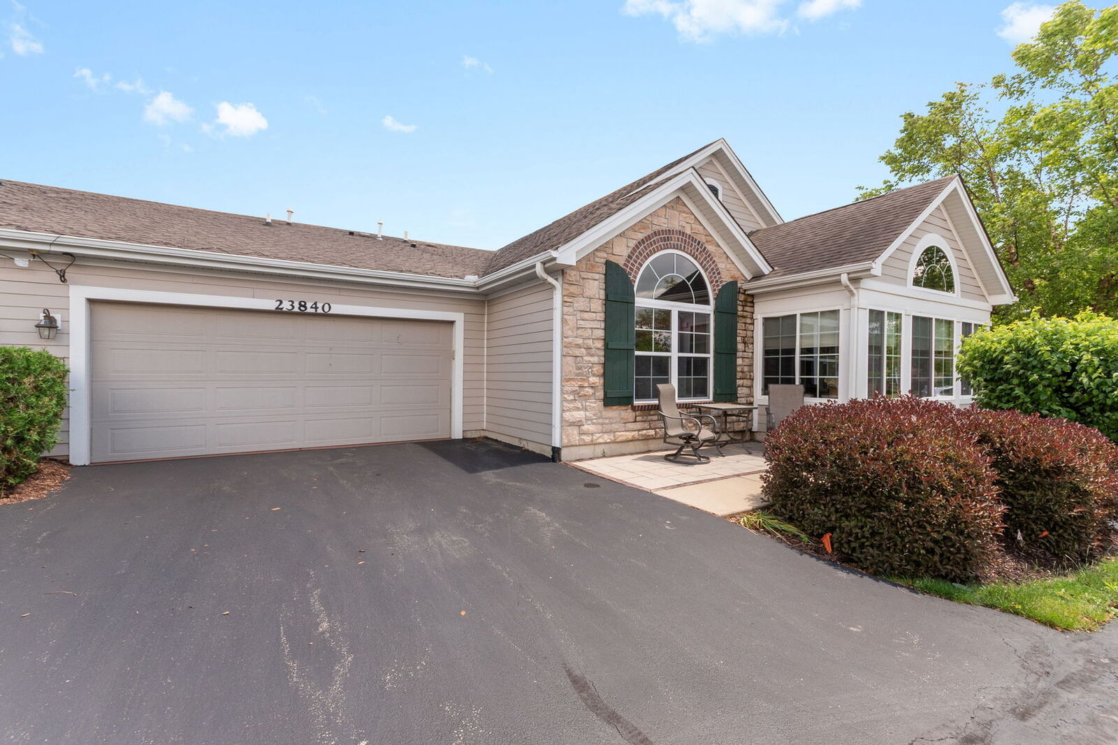 Property Photo: 23840 W Dayfield Drive IL 60586