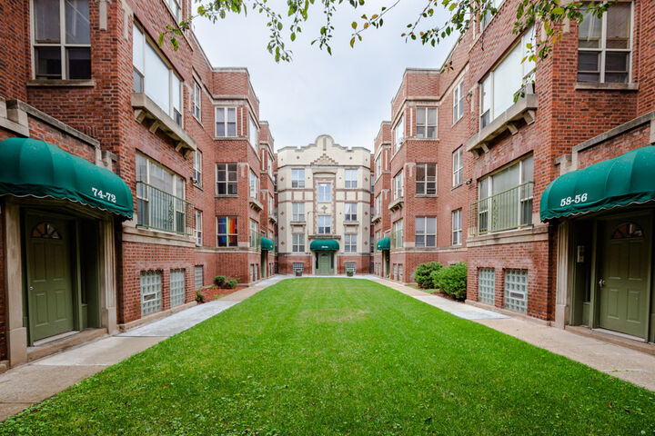 Property Photo:  5172 S King Drive 2  IL 60615 