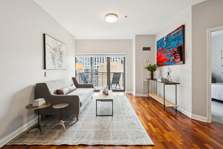 Property Photo: 8 W Monroe Street 1509 IL 60603