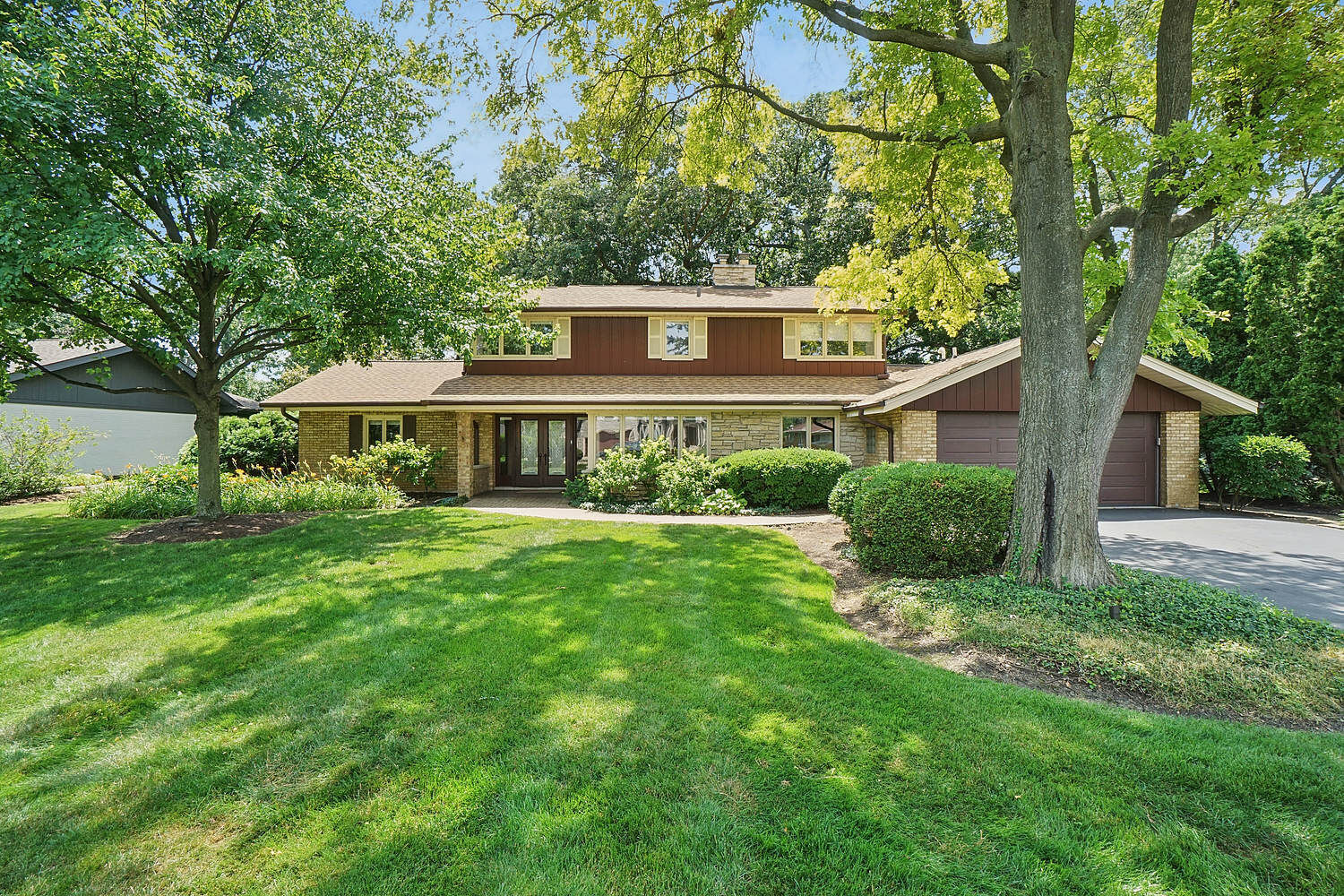 Property Photo: 147 Timber View Drive IL 60523