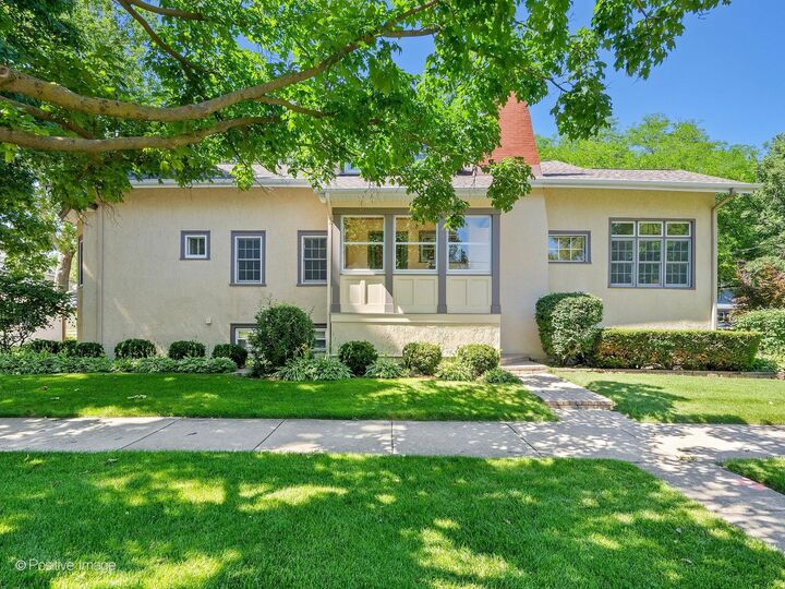 Property Photo: 54 Malden Avenue IL 60525