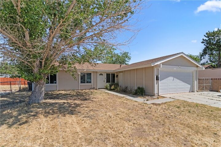 Property Photo: 3607 W Avenue K11 CA 93536