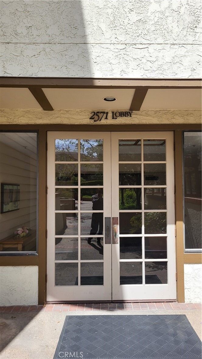 Property Photo:  2571 Plaza Del Amo 109  CA 90503 