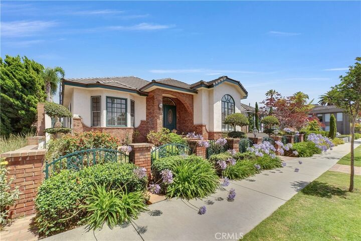 Property Photo:  236 Belmont  CA 90803 