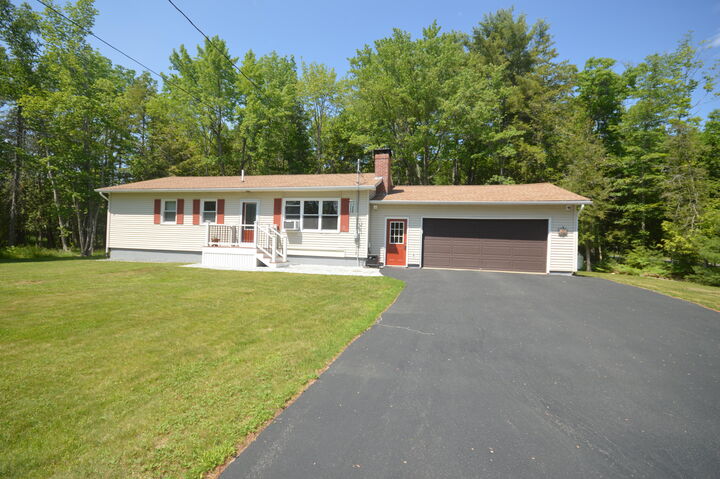 Property Photo:  226 Center Drive  ME 04474 
