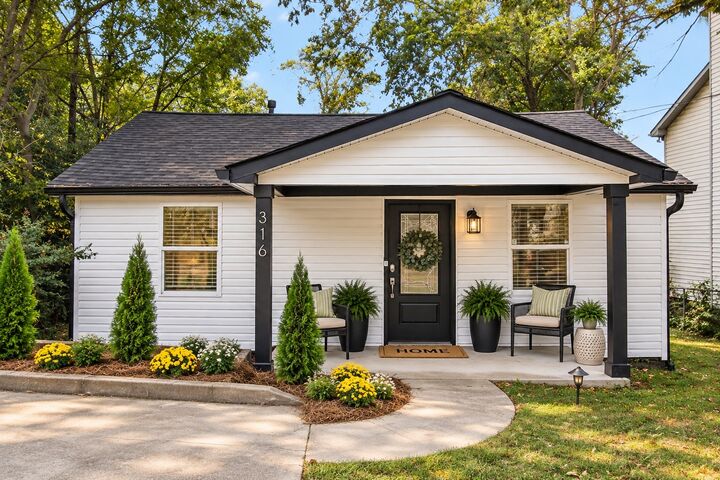 Property Photo: 316 Edwin St TN 37207