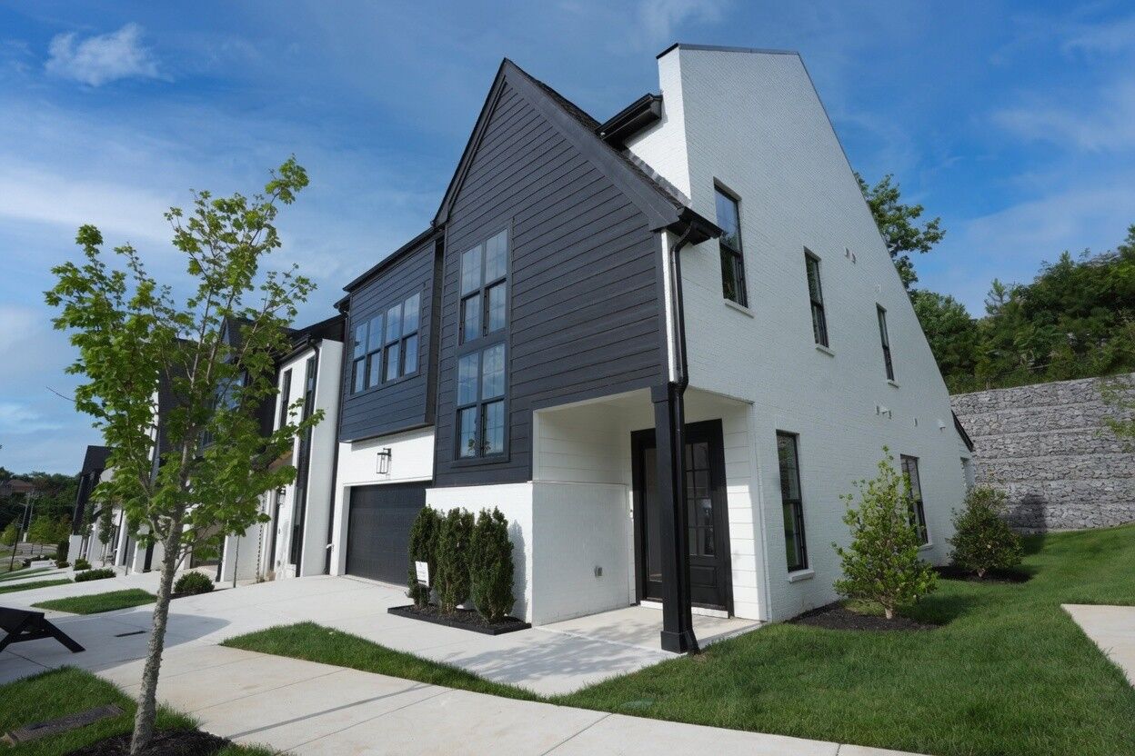 Property Photo: 125 Shadow Springs Dr 125 TN 37027