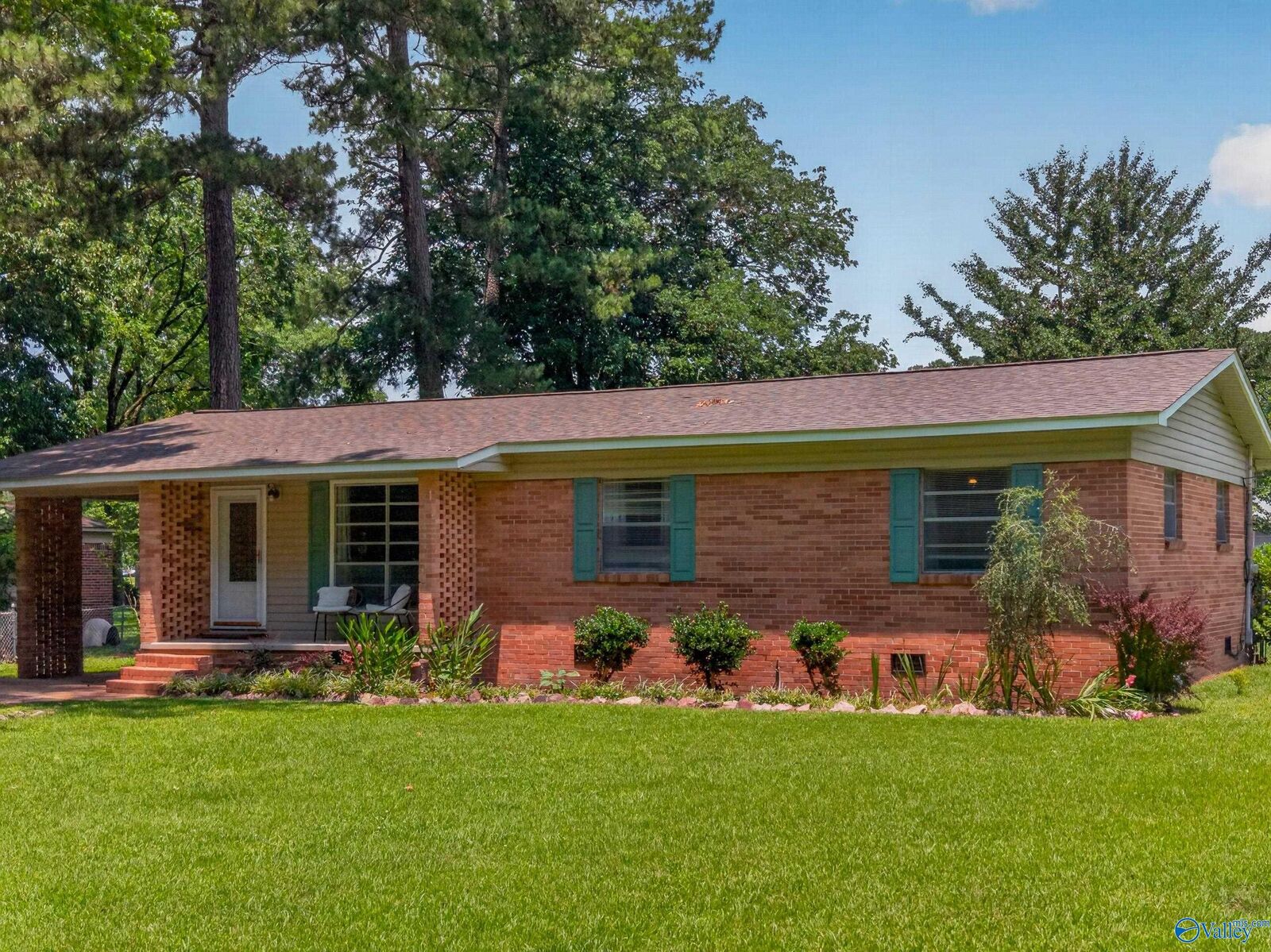 Property Photo: 316 Randolph Street SE AL 35954