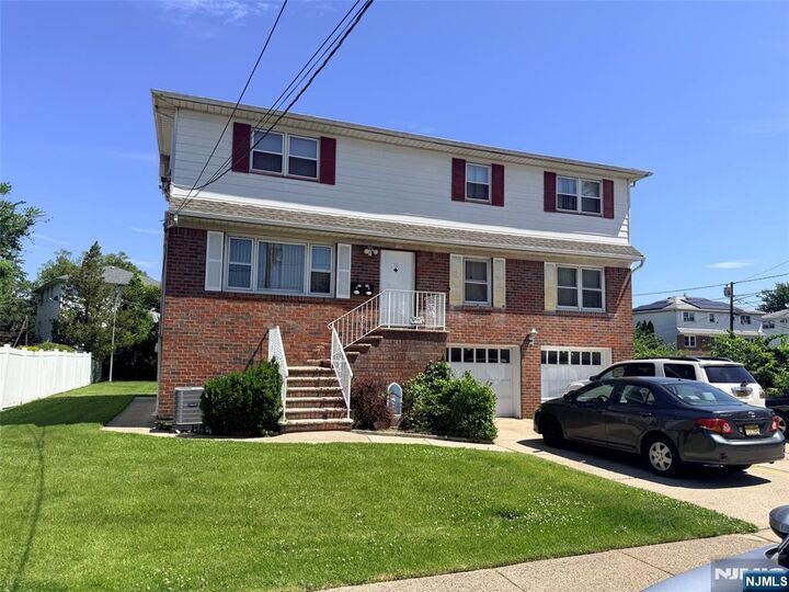 Property Photo:  10 Millo Court 1  NJ 07643 