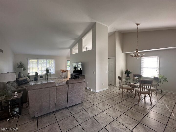 Property Photo: 220 Cranberry Court OH 44483