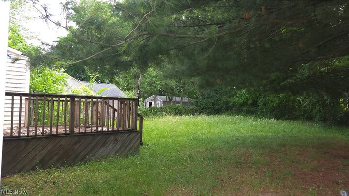 Property Photo: 2143 Central Parkway Avenue SE OH 44484