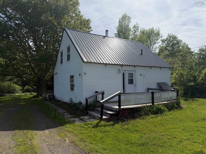 150 Roger Road — photo 1