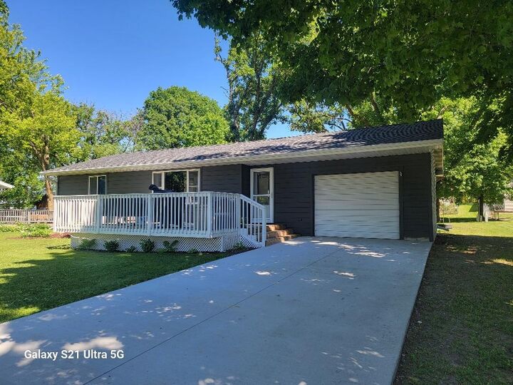 Property Photo:  550 7th Street W  MN 56438 