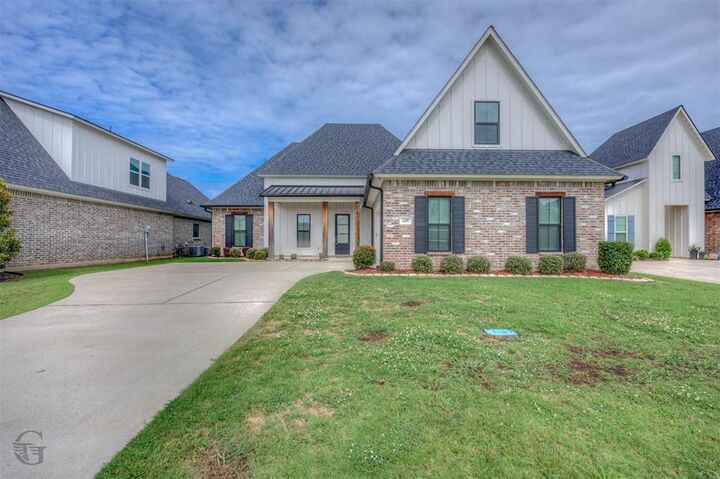 Property Photo:  605 Meridian Way  LA 71006 