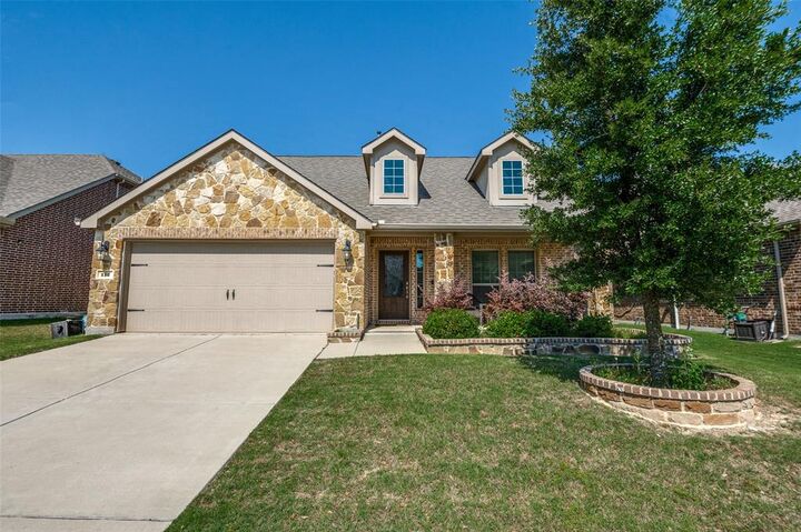 Property Photo: 112 Mount Olive Avenue TX 75072