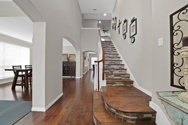 Property Photo:  2210 Hillary Trail  TX 76063 