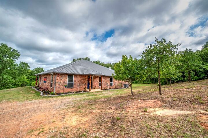 Property Photo:  340540 E 900 Road  OK 74834 
