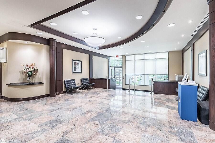 Property Photo:  335 Rathburn Road W 1703  ON L5B 0C8 