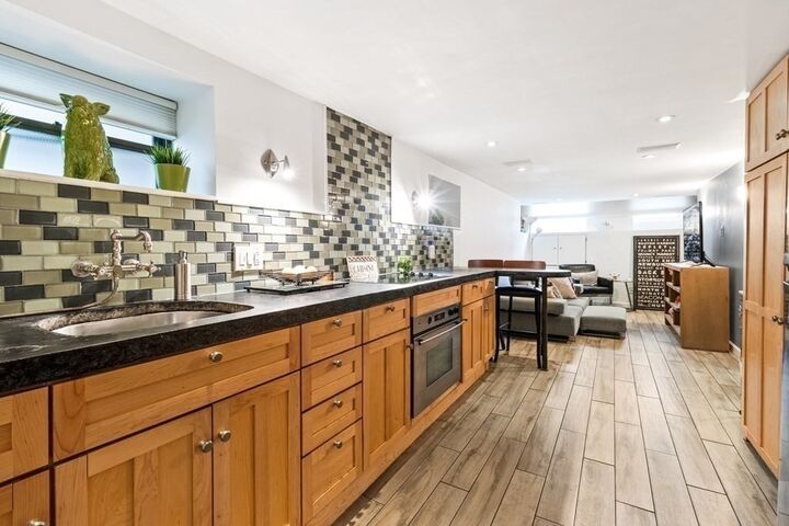 Property Photo:  92 Green St 1  MA 02129 