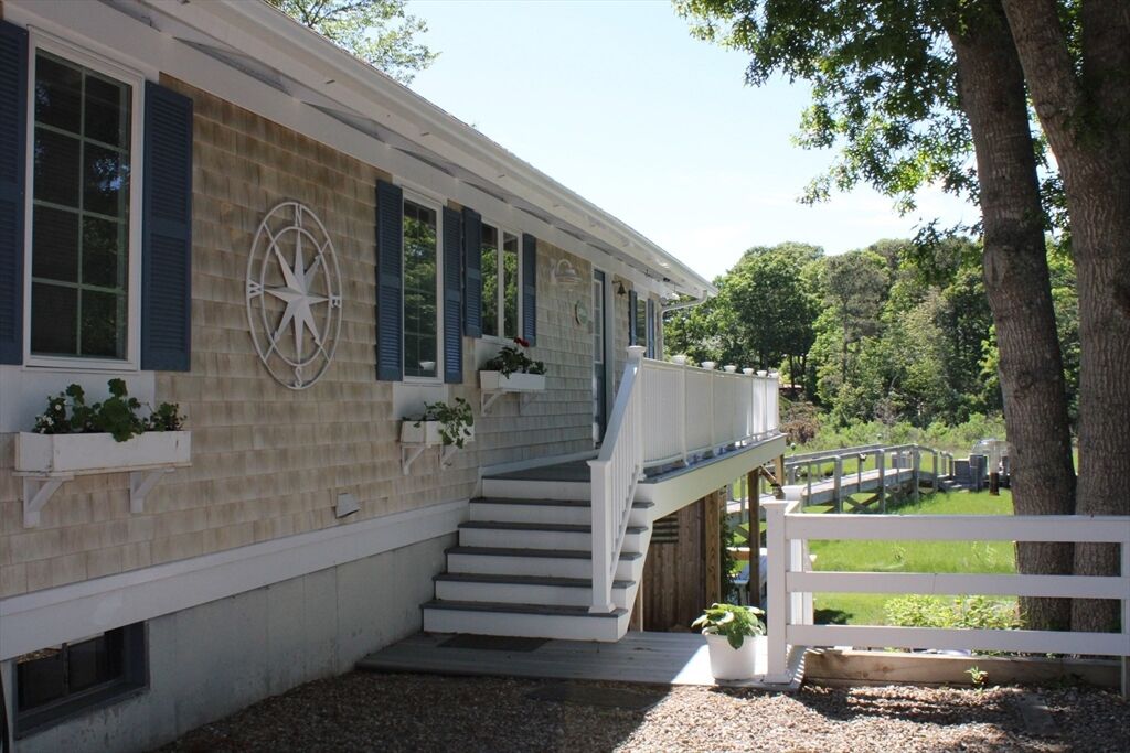 Property Photo: 133 Edgewater Dr W MA 02536