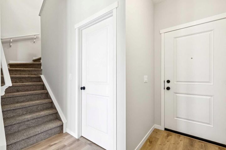 Property Photo: 30 Hotchkiss Gardens SE AB T3S 0T5