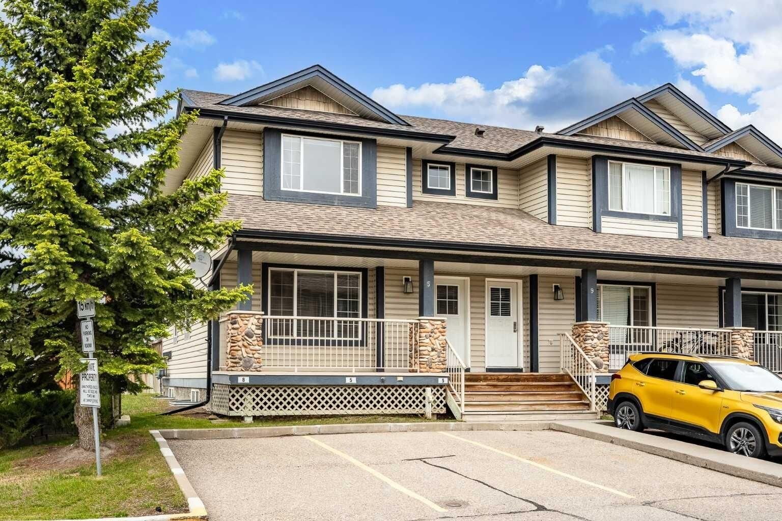 Property Photo: 5 Citadel Point NW AB T3G 5L2