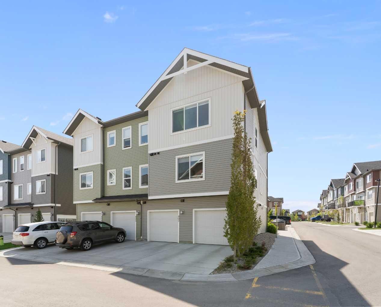 Property Photo: 24 Rivercrest Drive 402 AB T4C 2C8