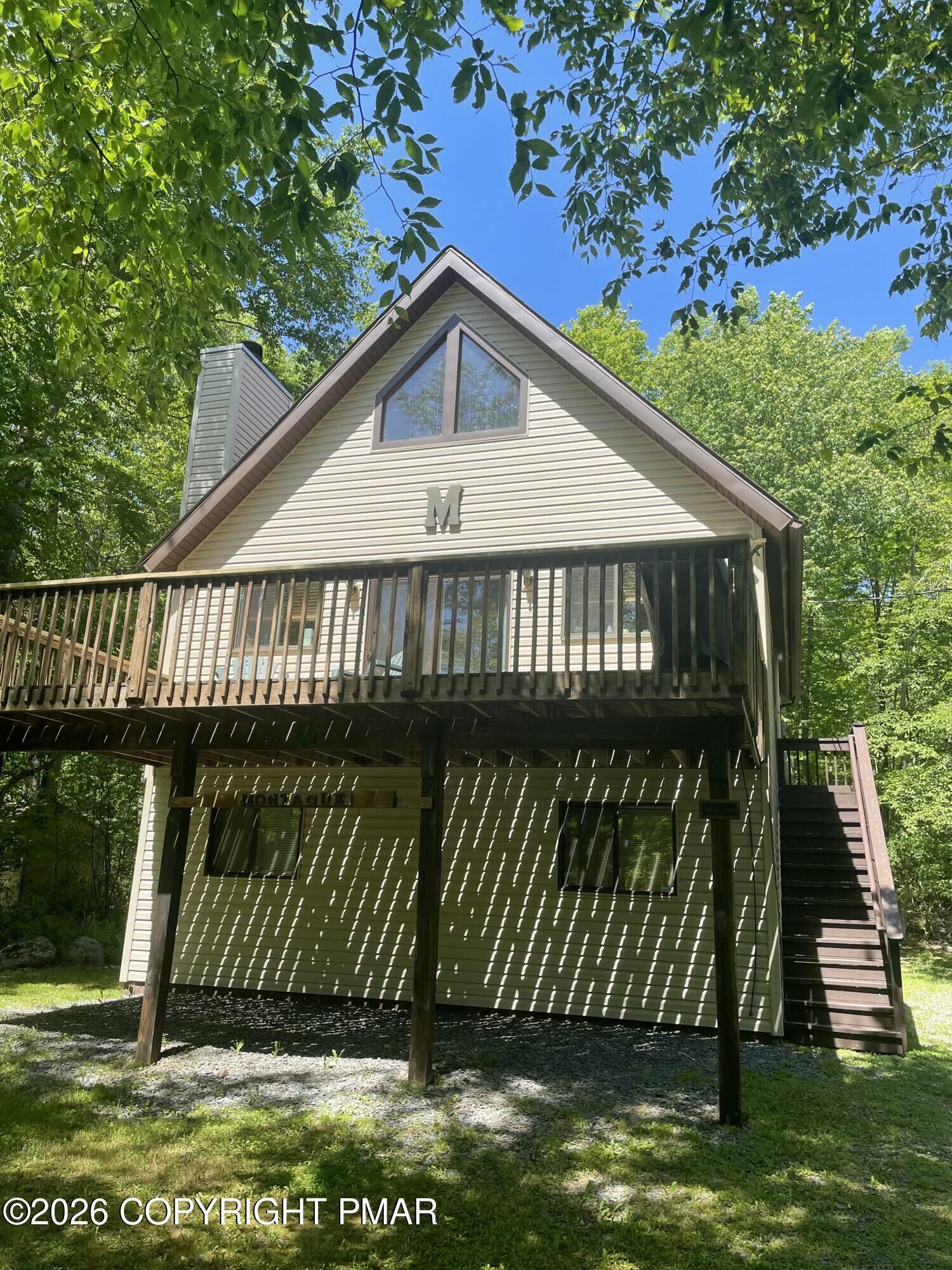 Property Photo: 15 Thornhurst C C E Secii L Drive PA 18424